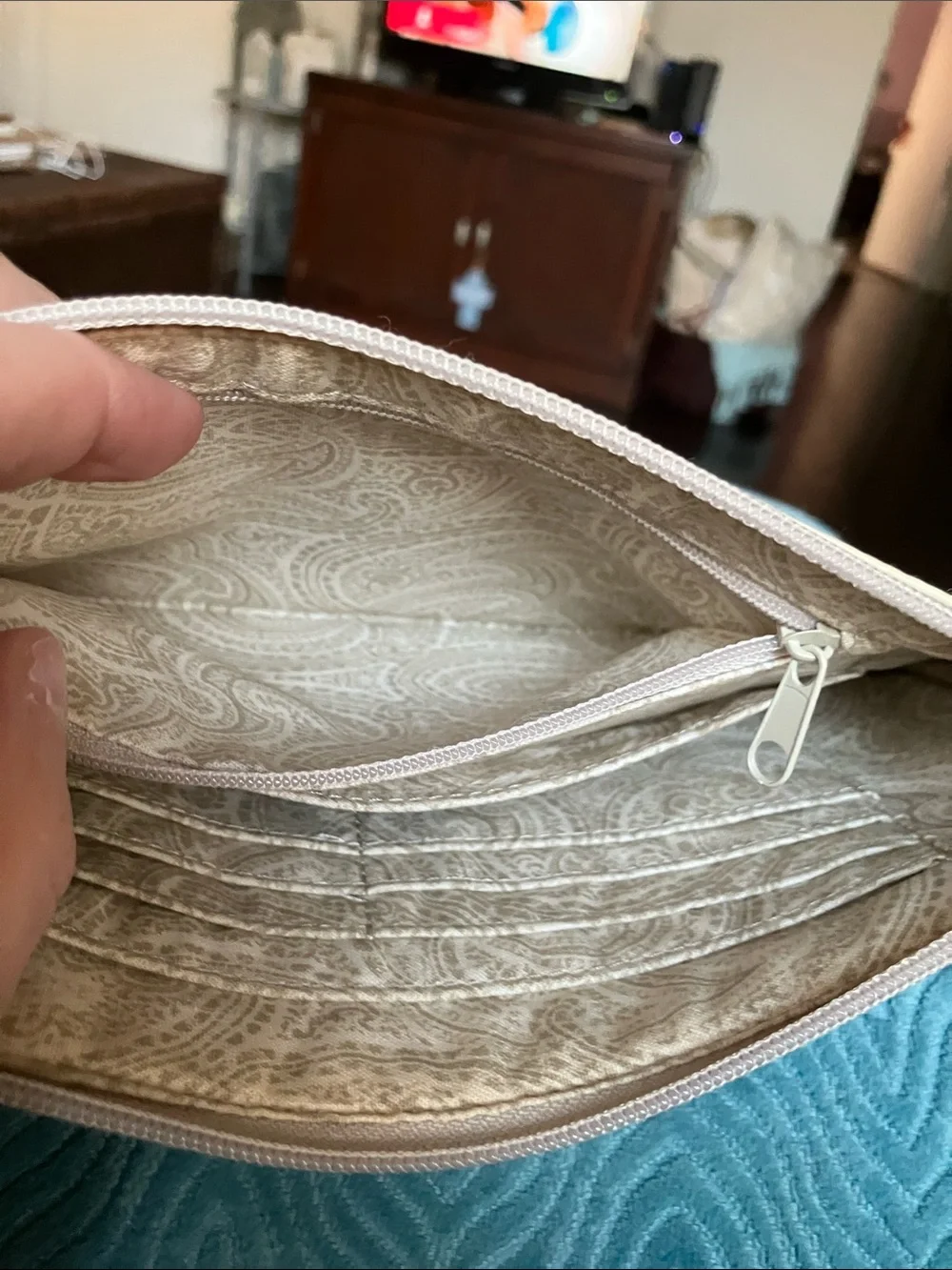 HOBO Cream Leather Wristlet Clutch - Picture 8 of 11